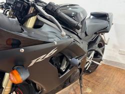 2005 Yamaha YZF-R6 BLACK