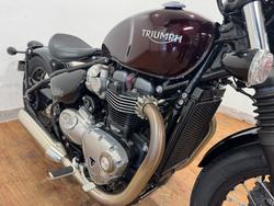 Triumph 2017 TRIUMPH 1200CC BOBBER
