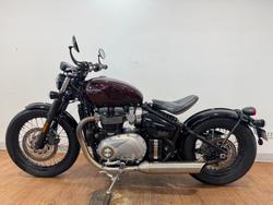Triumph 2017 TRIUMPH 1200CC BOBBER