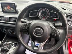 2014 Mazda
3 Maxx