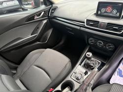 2014 Mazda
3 Maxx