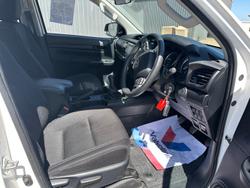 2023 Toyota
Hilux SR