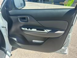 2018 Mitsubishi
Triton GLX