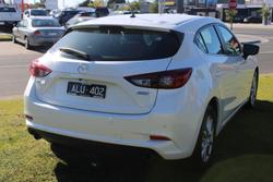 2016 Mazda
3 Maxx