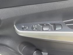 2017 Nissan Navara ST-X D23 Series 3 4x2 White Diamond