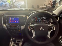 2022 Mitsubishi
Triton GSR