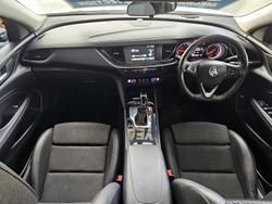 2018 Holden
                Commodore RS