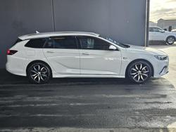 2018 Holden
                Commodore RS