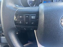 2018 Toyota
                Hilux SR