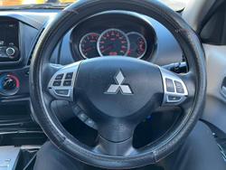 2014 Mitsubishi
Triton GLX