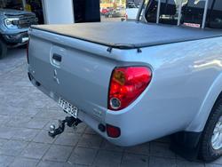 2014 Mitsubishi
                Triton GLX
