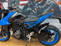 2023 Suzuki GSX-8S PEARL COSMIC BLUE
