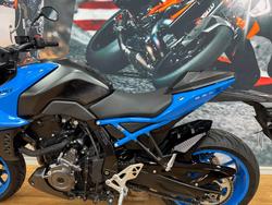 2023 Suzuki GSX-8S PEARL COSMIC BLUE