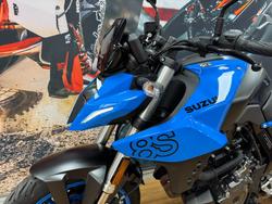 2023 Suzuki GSX-8S PEARL COSMIC BLUE