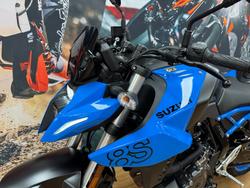 2023 Suzuki GSX-8S PEARL COSMIC BLUE