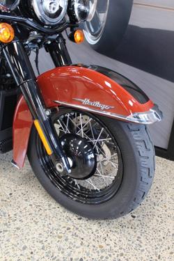 2024 Harley-davidson FLHCS HERITAGE CLASSIC 114 RED ROCK / BLACK