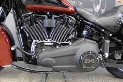 2024 Harley-davidson FLHCS HERITAGE CLASSIC 114 RED ROCK / BLACK