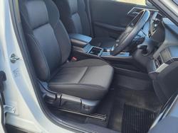 2022 Mitsubishi
Outlander LS