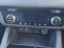 2022 Mitsubishi
Outlander LS