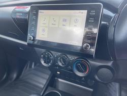 2022 Toyota
Hilux Workmate