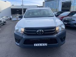 2022 Toyota
Hilux Workmate