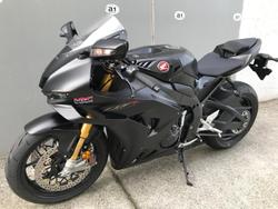 2025 Honda
CBR1000RR-R SP ABS Fireblade