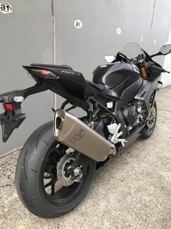 2025 Honda
CBR1000RR-R SP ABS Fireblade