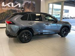 2022 Toyota
RAV4 XSE