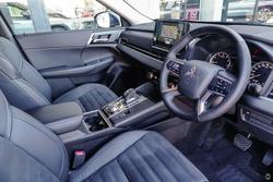 2025 Mitsubishi
Outlander Aspire