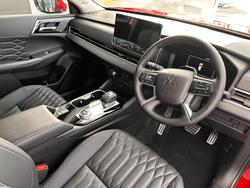2025 Mitsubishi
Outlander Exceed