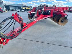 0 Serafin Tandem Hd 44 Plate Offset Disc 6.6M - Hydraulic Adjustable Gangs - Ex Demo RED