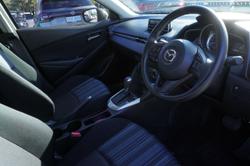 2016 Mazda
                2 Neo