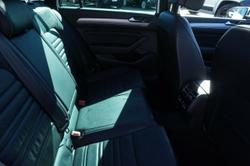 2016 Volkswagen
                Passat 206TSI R-Line