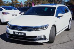 2016 Volkswagen
                Passat 206TSI R-Line