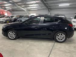 2015 Mazda
                3 Maxx