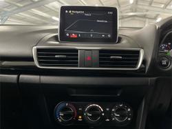 2015 Mazda
                3 Maxx