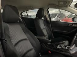 2015 Mazda
                3 Maxx