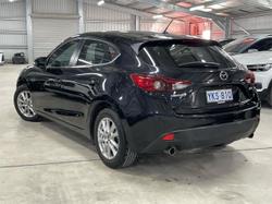 2015 Mazda
                3 Maxx