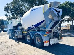 2014 Iveco Acco 2350 Cement Agi Truck