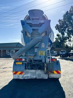 2014 Iveco Acco 2350 Cement Agi Truck