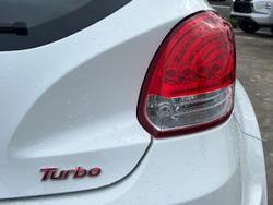 2012 Hyundai Veloster SR Turbo FS2 Crystal White