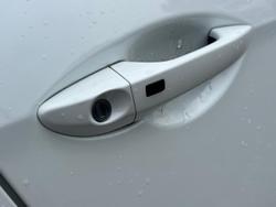 2012 Hyundai Veloster SR Turbo FS2 Crystal White