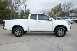 2017 Isuzu D-MAX SX High Ride MY17 4x2 Splash White
