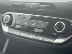 2018 Hyundai
                i30 Active