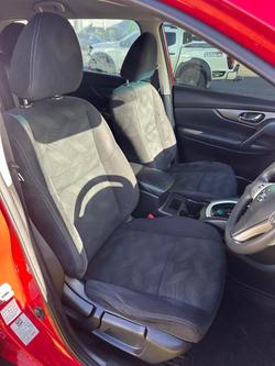 2014 Nissan
X-TRAIL TS