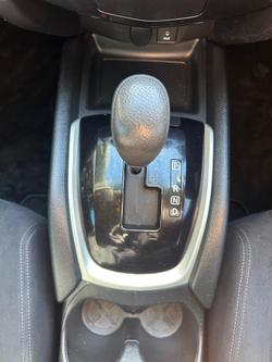 2014 Nissan
X-TRAIL TS