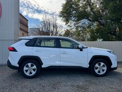 2020 Toyota
RAV4 GX
