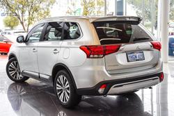 2020 Mitsubishi
                Outlander LS