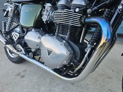 2015 Triumph THRUXTON 900 Green