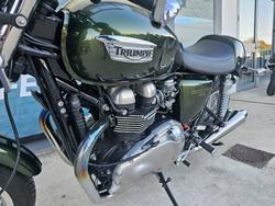 2015 Triumph THRUXTON 900 Green